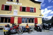  Pause am Rifugio Berni am Gavia Pass 