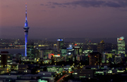  Auckland bei Nacht 