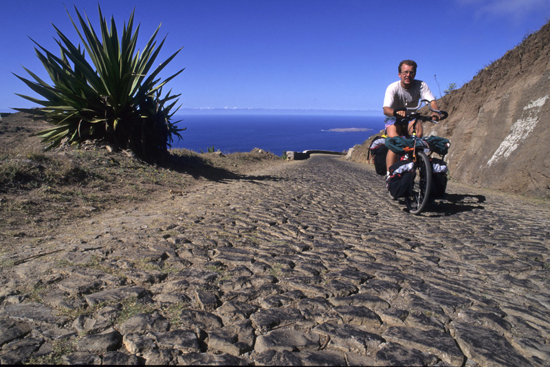 typische Pflasterstra�e auf Cabo Verde 
