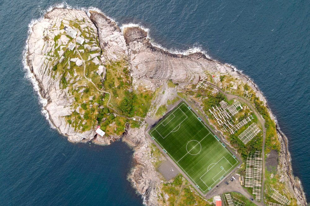 Fu�ballplatz von Henningsvaer
