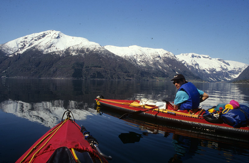 mit Faltbooten auf dem Sognefjord