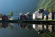 am alten Hafen von L&aelig;rdalsoyri