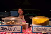 Auf dem Nachtmarkt in Mae Hong Son