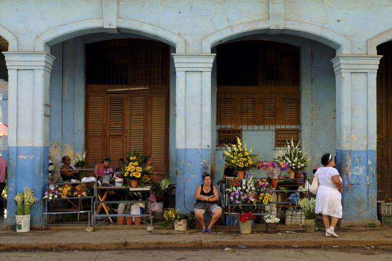 Blumenverk�uferin in Havanna