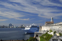  die MSC Opera l�uft in Havanna ein 