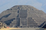 Die Mondpyramide